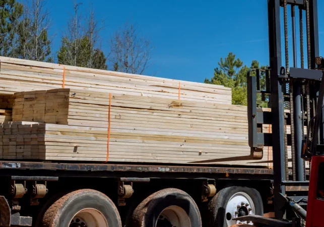 Transloading and Material Handling_2280110485-crop1