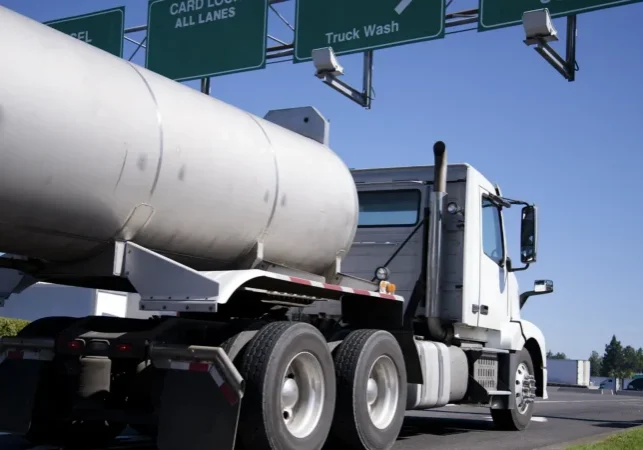 big rig with liquid tank trailer_494607121-crop1